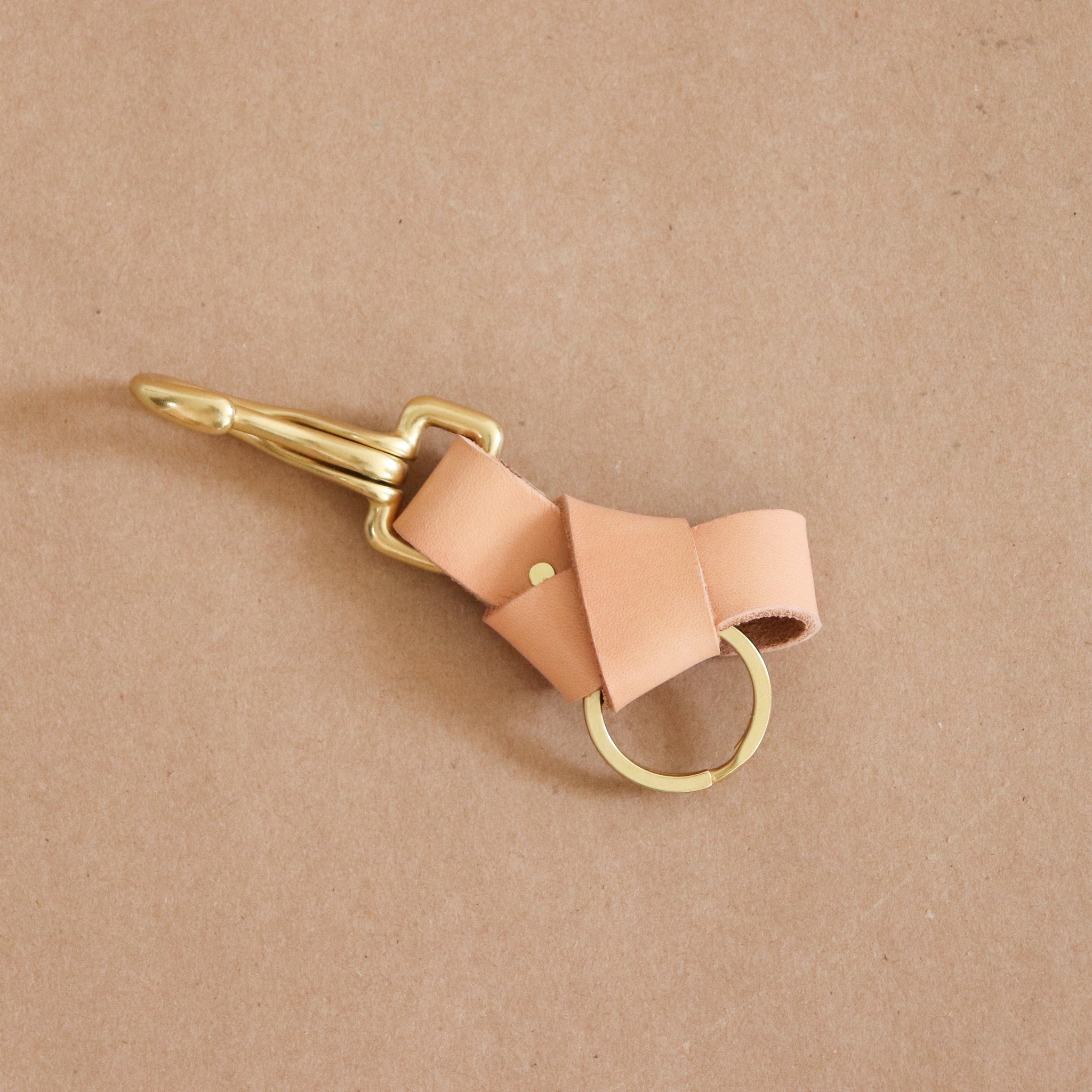 8.6.4 Accessories Leather Knot Keychain