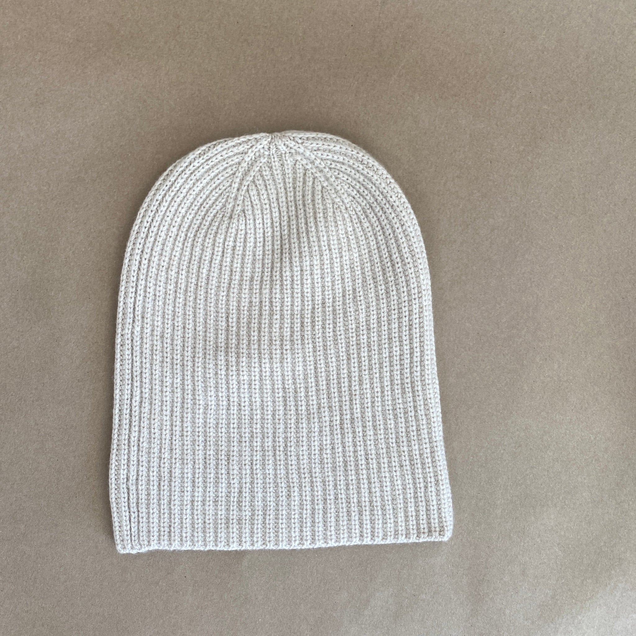 8.6.4 Apparel & Accessories Cashmere Ribbed Beanie - Oatmeal