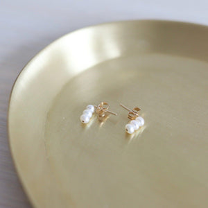 8.6.4 Jewelry Pearl Triple Dot Earrings