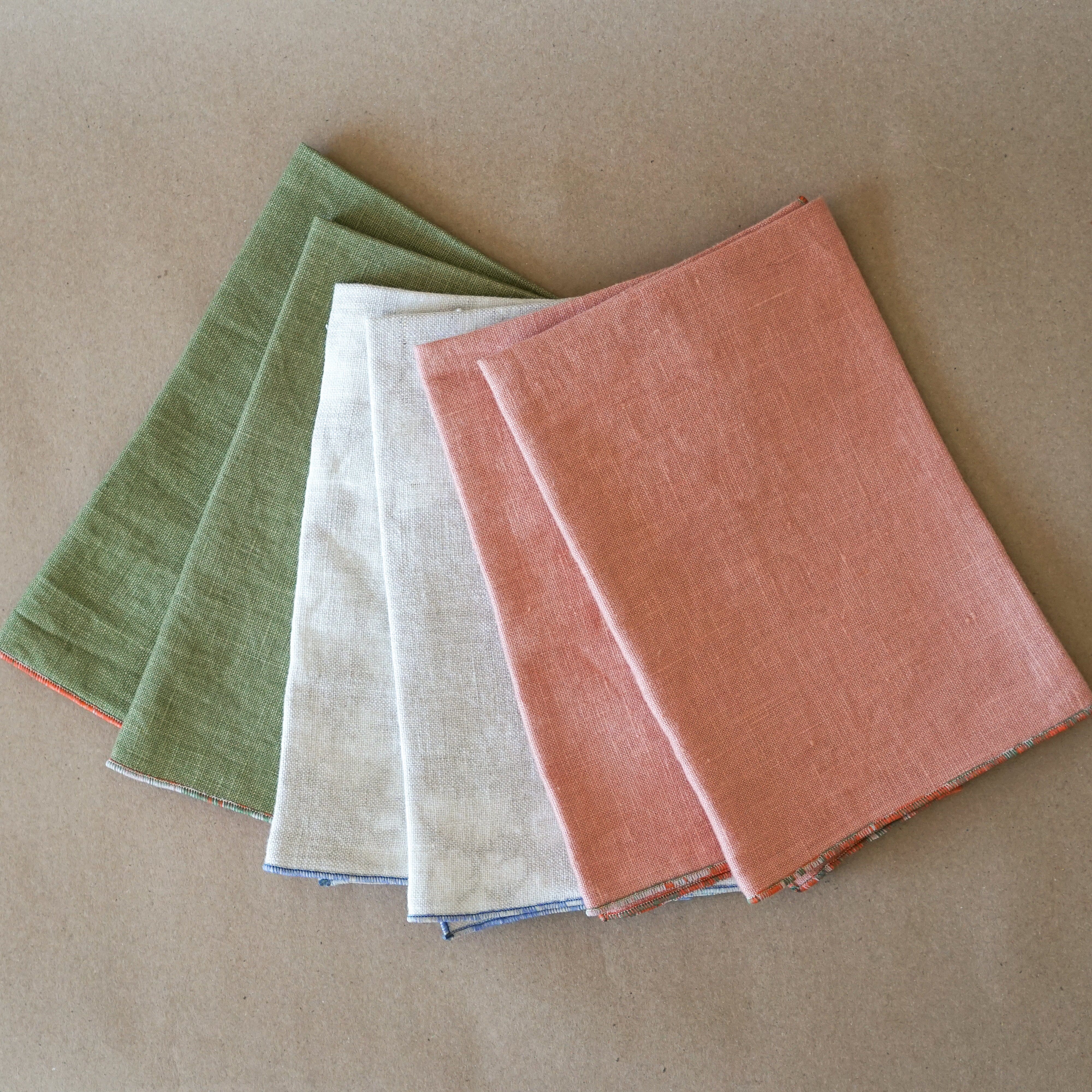 https://shopcoopla.com/cdn/shop/files/atelier-saucier-cloth-napkins-desert-rose-pink-linen-napkins-37450139992319.jpg?v=1702411456&width=4000