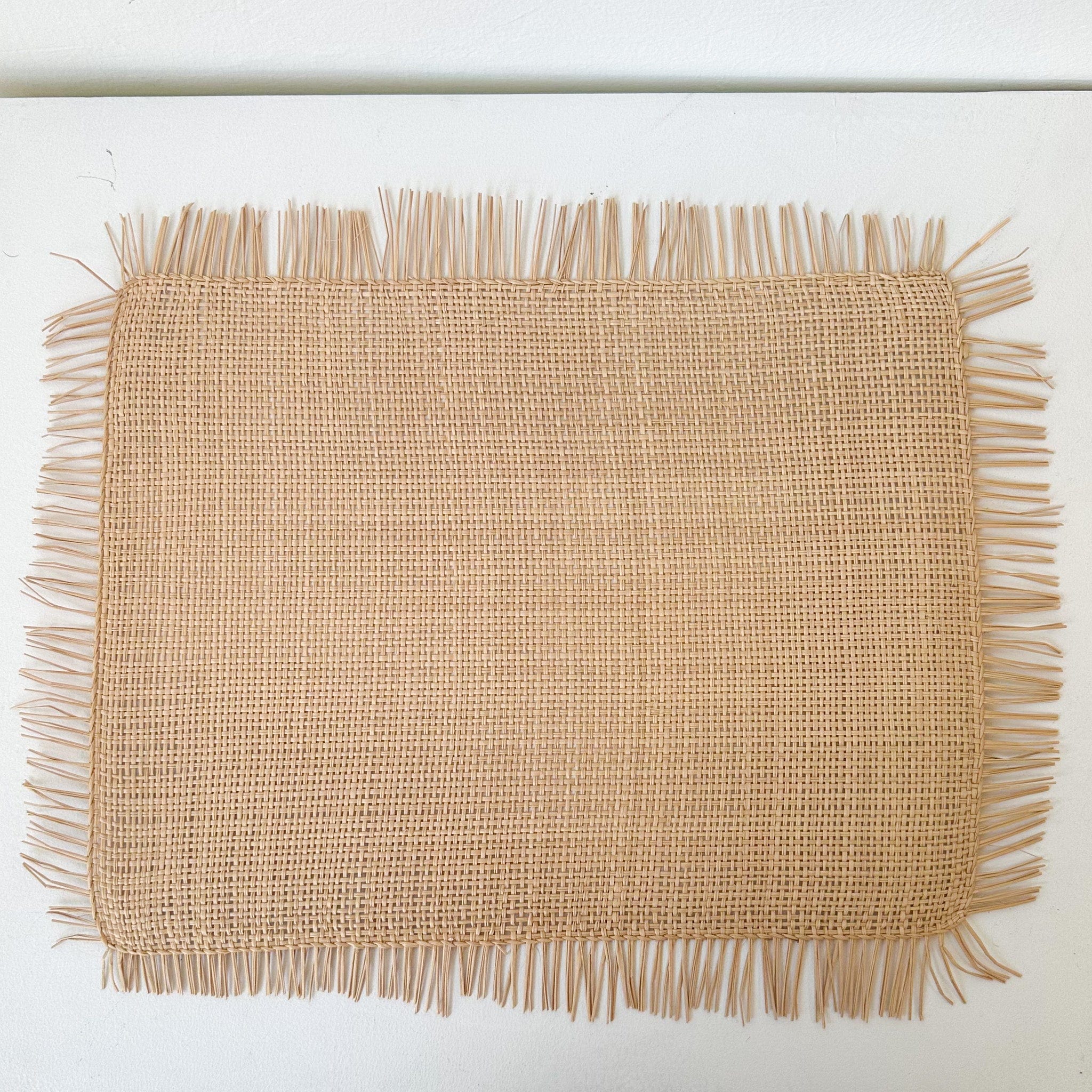 Guanabana Placemats Straw placemat in Natural with Fringes by Guanabana