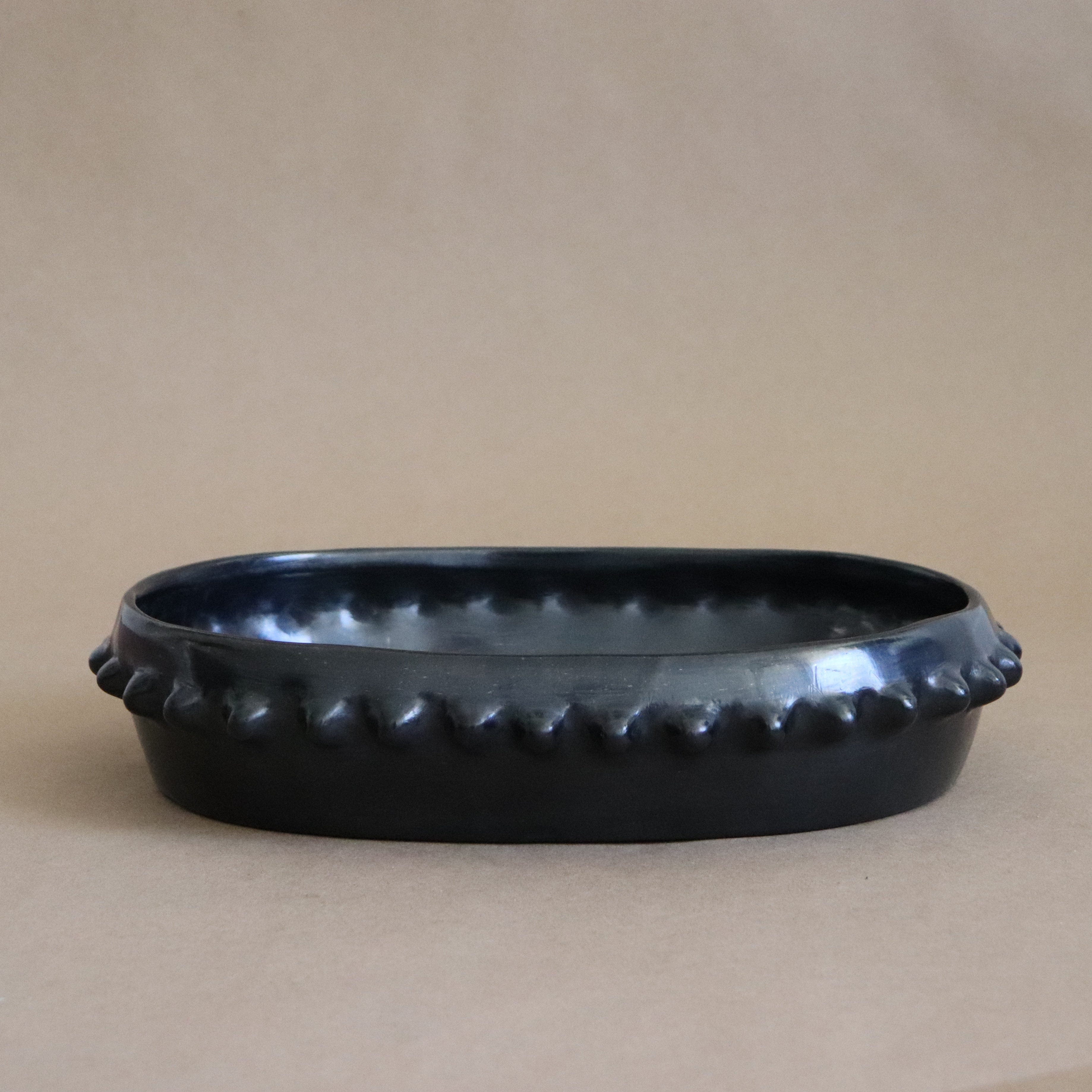 ONORA Decor Prehispanic Silver / Black Clay Platter