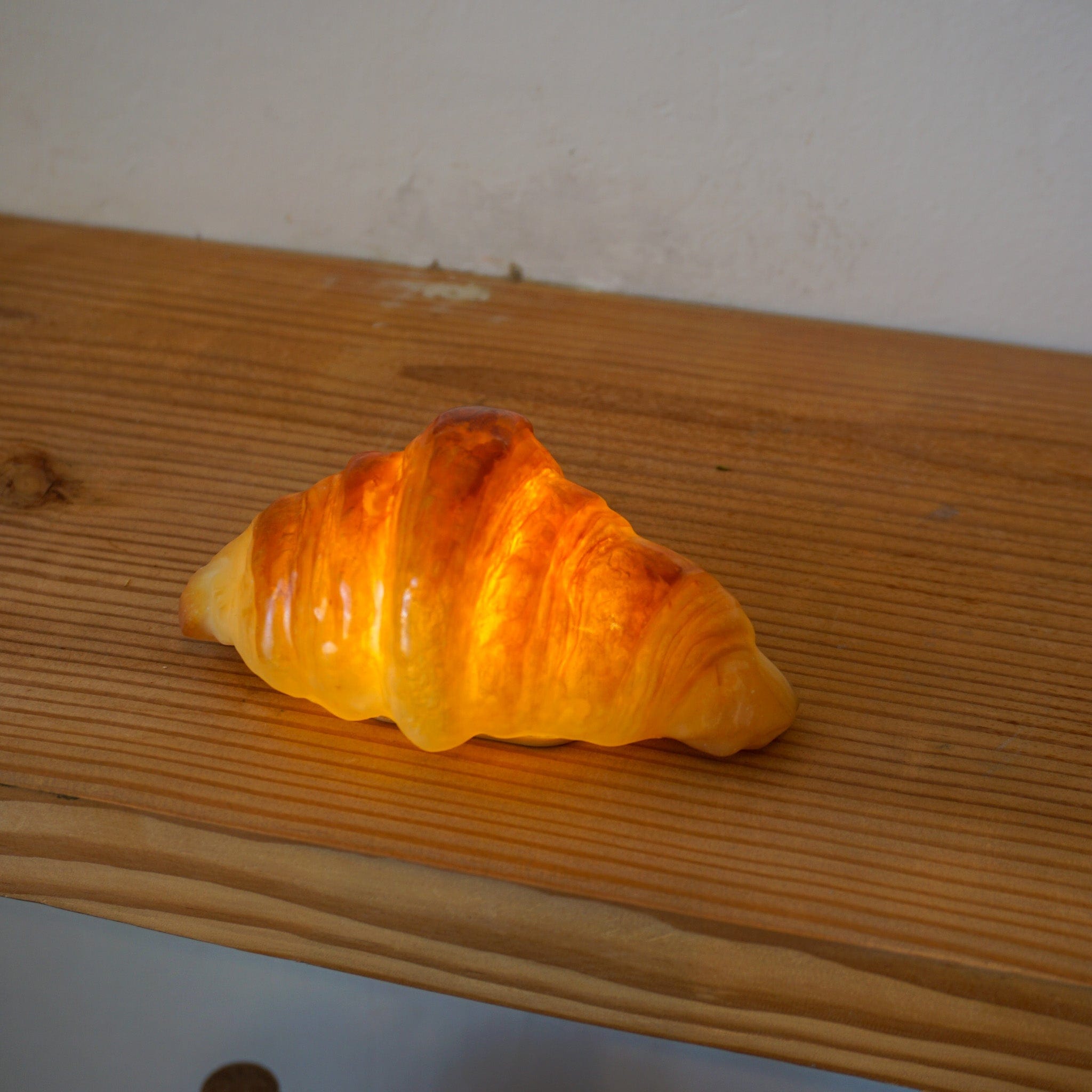 Pampshade "Real Bread" Lights Decor Croissant Bread Lamp