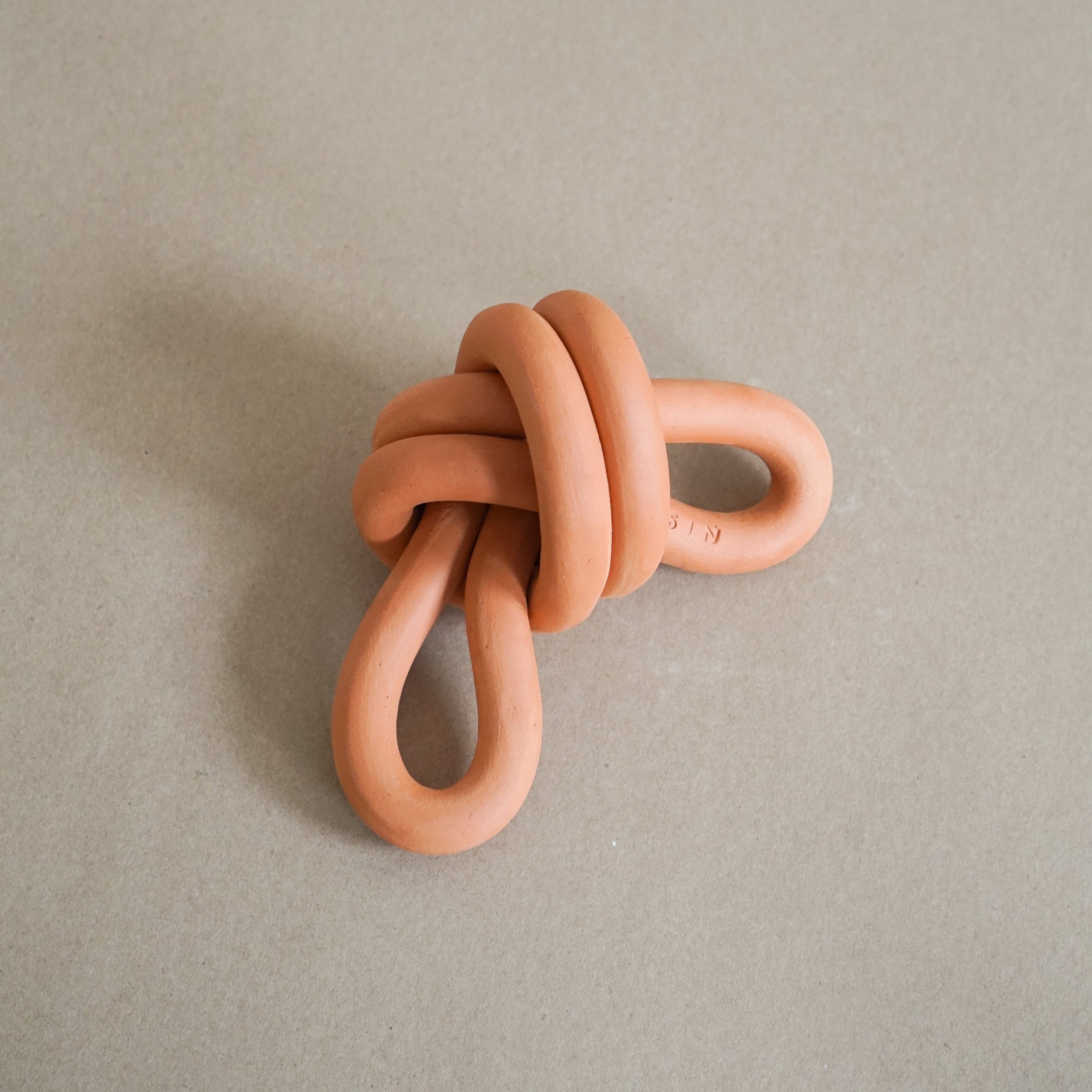 SIN Decor Terracotta Double Loop Ceramic Knot | Virginia Sin