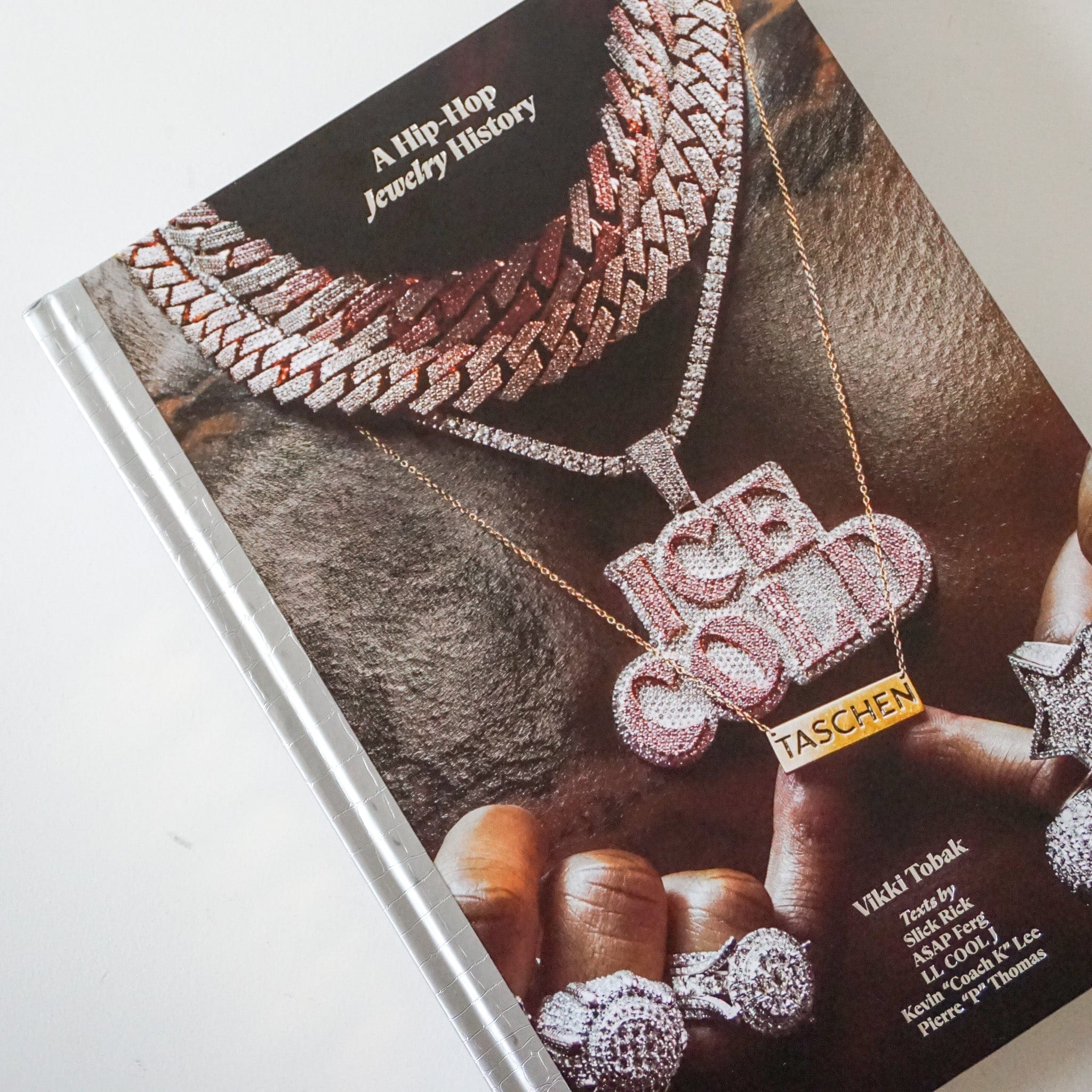 Taschen Books Ice Cold. A Hip-Hop Jewelry History